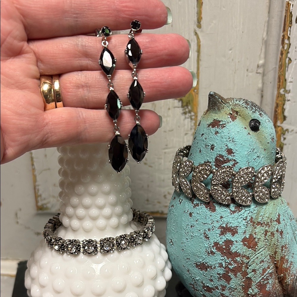 Elegant Black and Silver Women's Jewelry Set